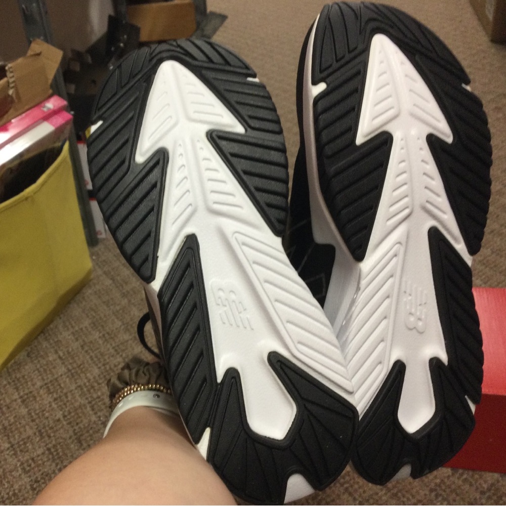 New Balance Rave Run Tie Black/White WIDES - Picture 3 of 3